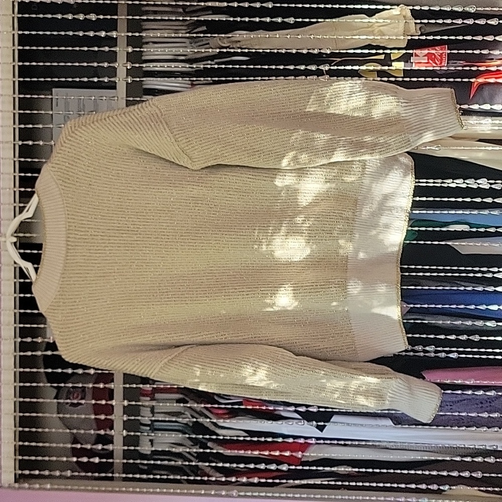 Cropped Sweater - Picture 2 of 2
